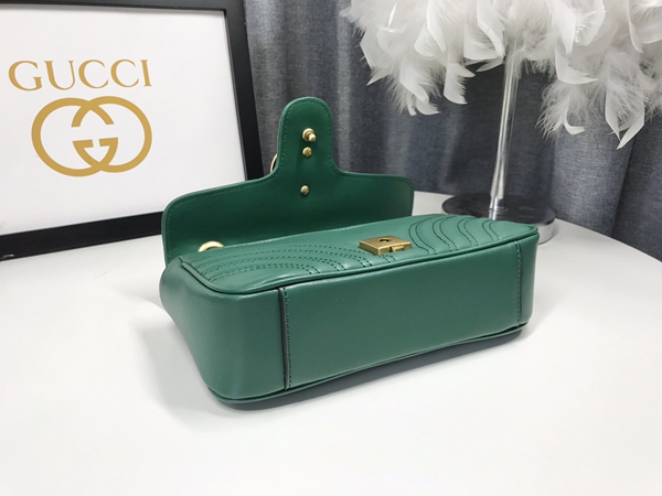 激安グッチバッグコピー角部分ディテール